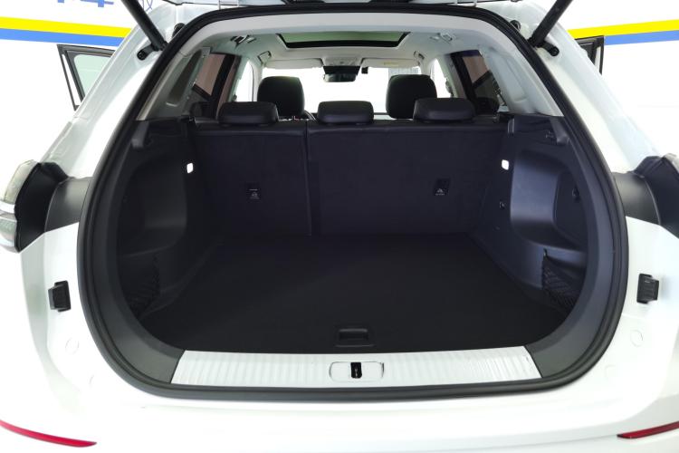 红旗HS5 2023款 2.0T 旗享Pro版机舱底盘23