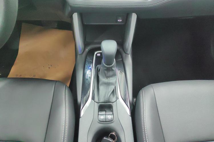 丰田 锋兰达 2023款 2.0L 智能电混双擎 领先版中控内饰18