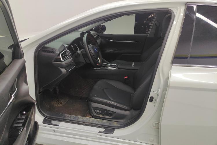 丰田 凯美瑞 2021款 2.0G 豪华版中控内饰19