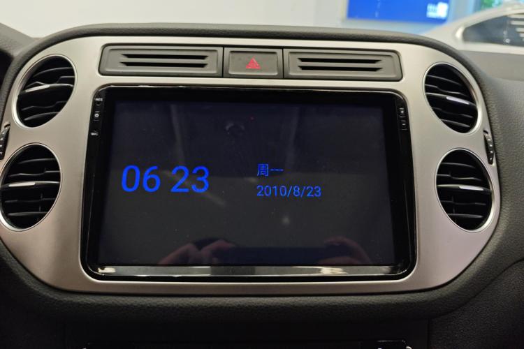 大众 途观 2017款 300TSI 自动两驱丝绸之路舒适版中控内饰16