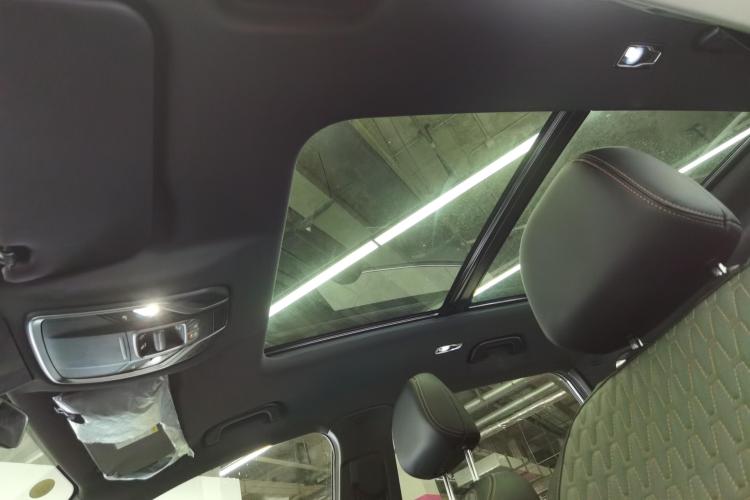 吉利汽车 豪越L 2024款 2.0T DCT尊贵型中控内饰22