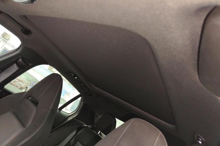 领克03 2022款 2.0TD DCT劲Pro中控内饰22