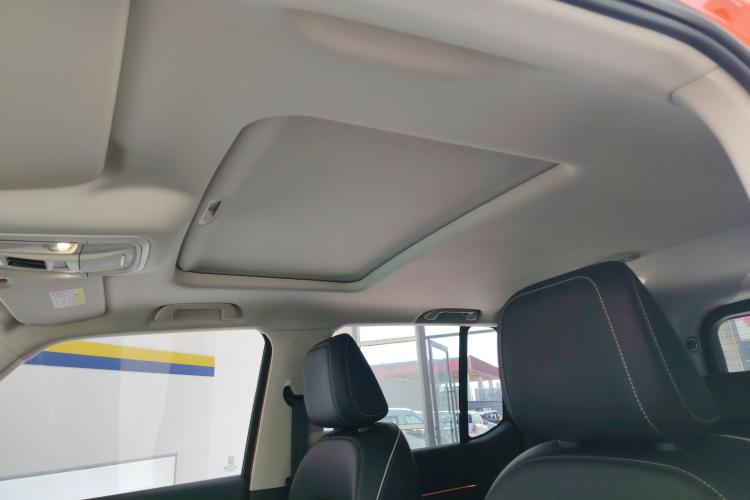 坦克300 2021款 越野版 2.0T 征服者中控内饰22