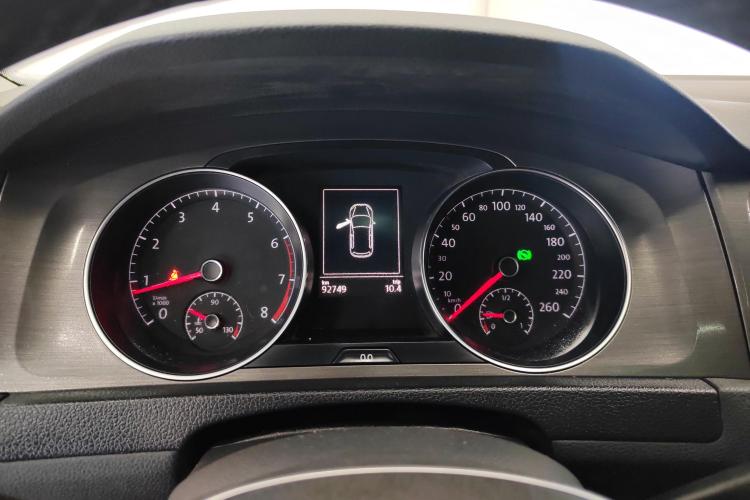 大众 高尔夫 2016款 1.6L 自动舒适型中控内饰14