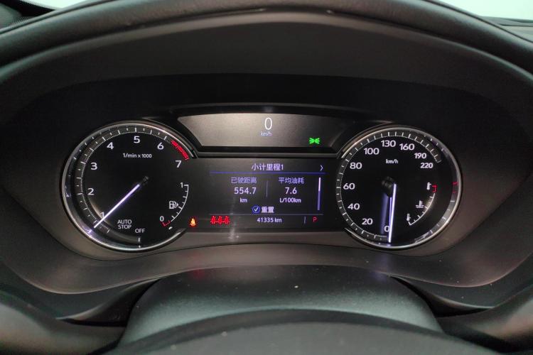 凯迪拉克XT4 2022款 28T 两驱风尚型中控内饰14