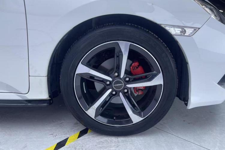 本田 思域 2019款 220TURBO CVT燃动版 国VI车身外观10