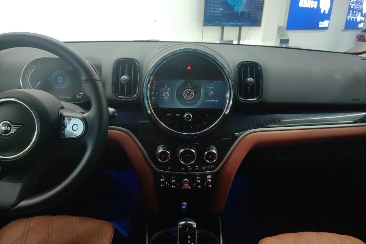 MINI Countryman 2022款 改款 2.0T COOPER S中控内饰16