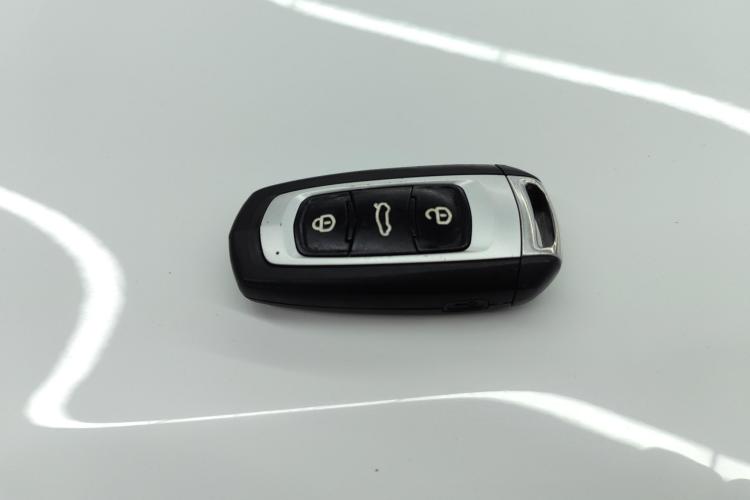 吉利汽车 帝豪 2018款 1.5L 手动向上互联版中控内饰11