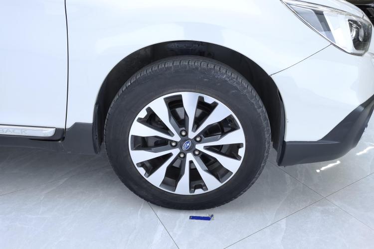 斯巴鲁 傲虎 2017款 2.5i 运动导航版 EyeSight车身外观10