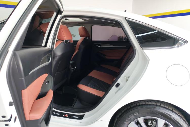 长安 逸动 2023款 畅享版 PLUS 蓝鲸NE 1.4T GDI DCT尊贵版中控内饰21