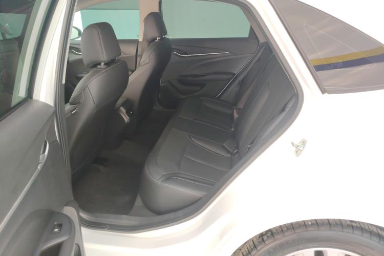 别克 英朗 2021款 改款 典范 1.5L 自动精英型中控内饰21