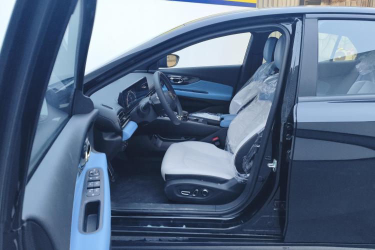 广汽传祺 2023款 影豹H 智能混动版中控内饰19