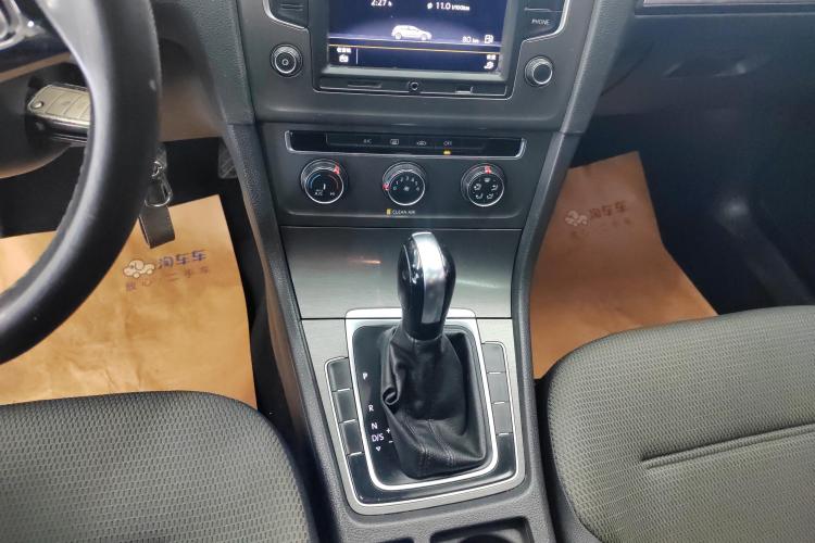 大众 高尔夫 2016款 1.6L 自动舒适型中控内饰18