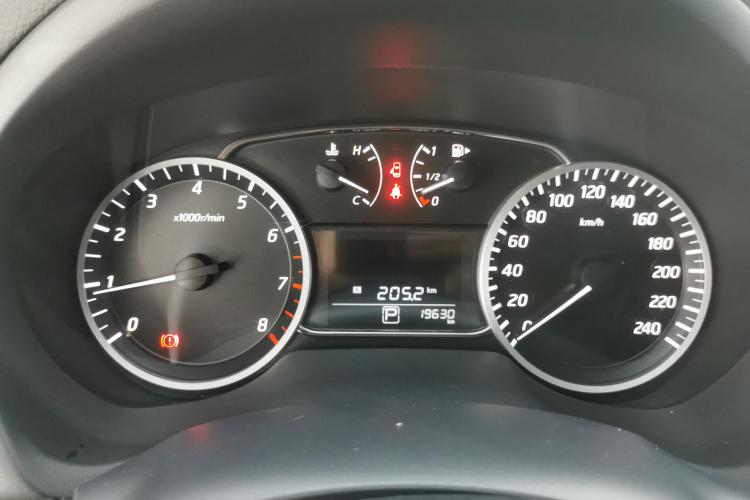 日产 轩逸 2024款 经典 1.6XE CVT舒适版中控内饰14