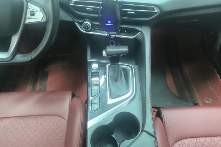 长安 逸动 2020款 PLUS 蓝鲸NE 1.4T GDI DCT旗舰型中控内饰18