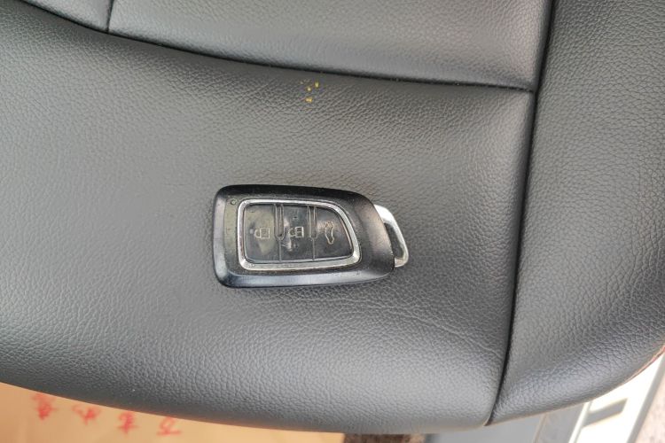 东风风神AX7 2016款 2.0L 自动智逸型中控内饰7003