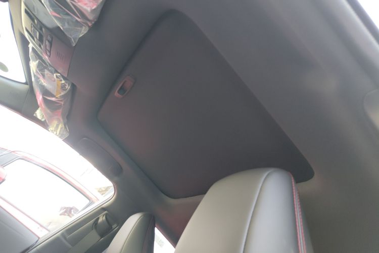 丰田 雷凌 2023款 185T CVT运动版中控内饰7004