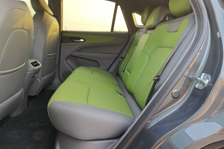 睿蓝汽车 睿蓝7 2023款 605km 猎光中控内饰7002