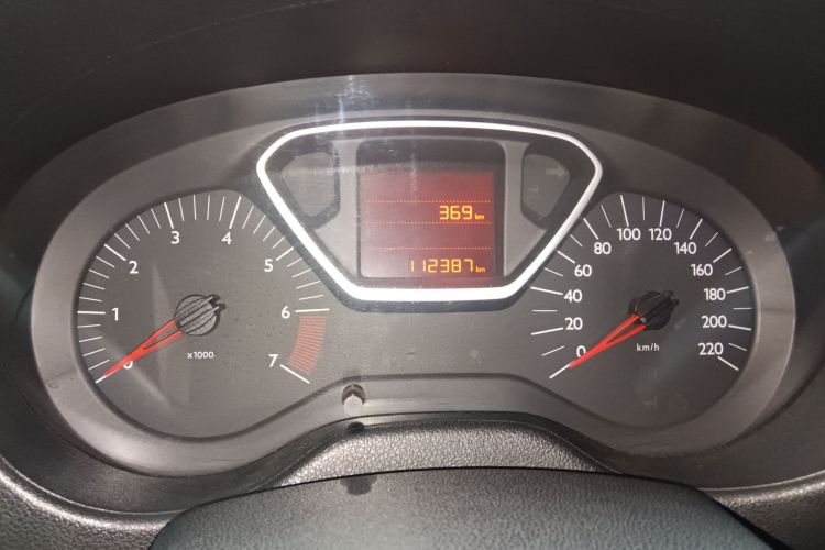 雪铁龙 爱丽舍 2014款 1.6L 自动时尚型中控内饰15