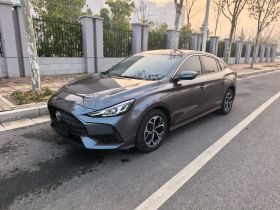 名爵 MG5 2023款 180DVVT CVT豪华版