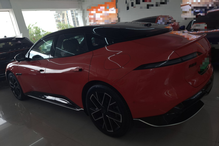 阿维塔06 2025款 Pro增程版车身外观6005