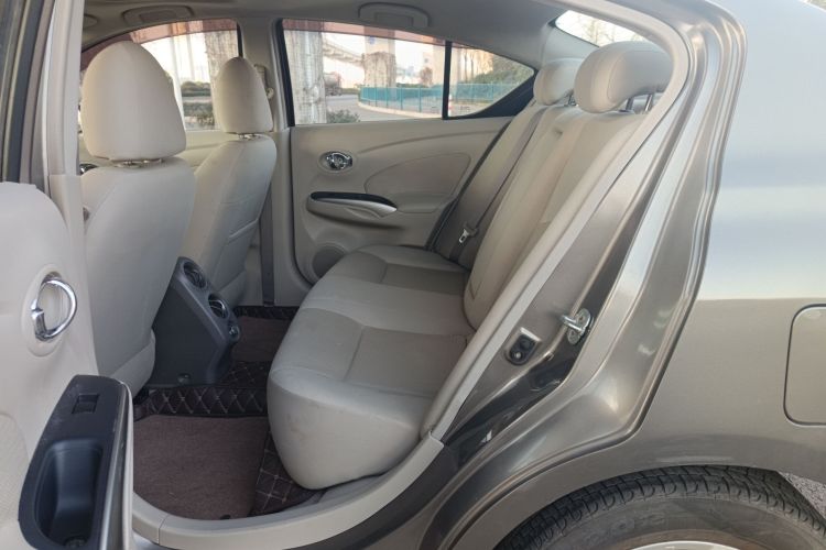 日产 阳光 2011款 1.5XL CVT豪华版中控内饰7003