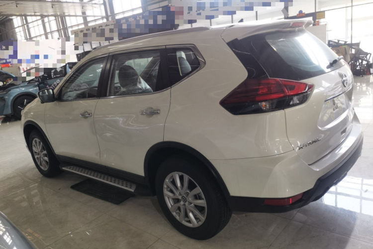 日产 奇骏 2023款 经典 2.0L 两驱智联舒享版车身外观6005