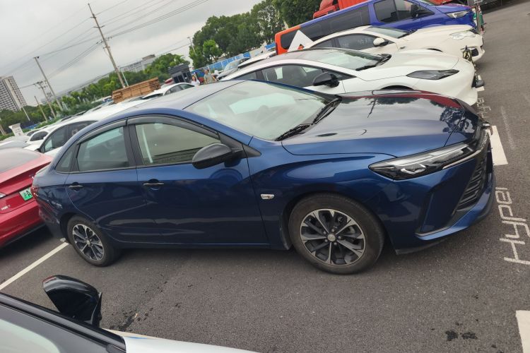 雪佛兰 科鲁泽 2023款 1.3T 轻混自动尊享版车身外观6002