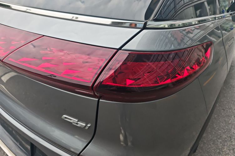 小鹏G3 2021款 G3i 520N+车身外观6006