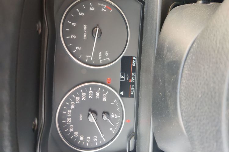 宝马1系(进口) 2013款 改款 118i 领先型中控内饰15