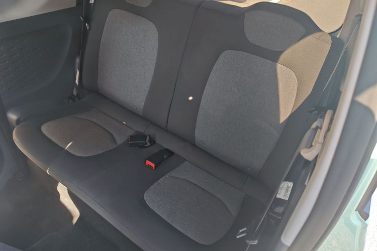 五菱汽车 宏光MINIEV 2021款 马卡龙时尚款 磷酸铁锂中控内饰7001