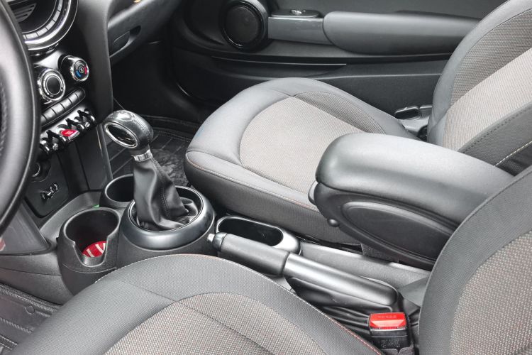 MINI 2014款 1.2T ONE中控内饰7002