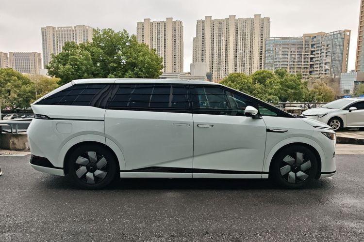 小鹏X9 2024款 702超长续航Max车身外观6003