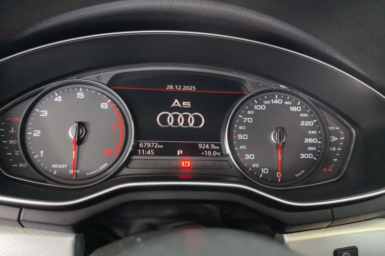 奥迪A5 2019款 Sportback 40 TFSI 时尚型中控内饰15