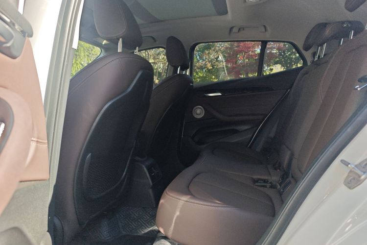 宝马X2 2023款 sDrive25i M运动曜夜版中控内饰7005