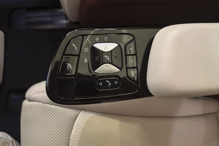 比亚迪 夏 2025款 DM-i 1.5T 180km 超越型局部细节9009