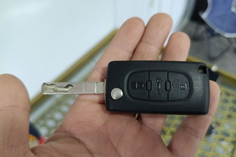 标致3008 2013款 1.6THP 自动至尚版中控内饰7006