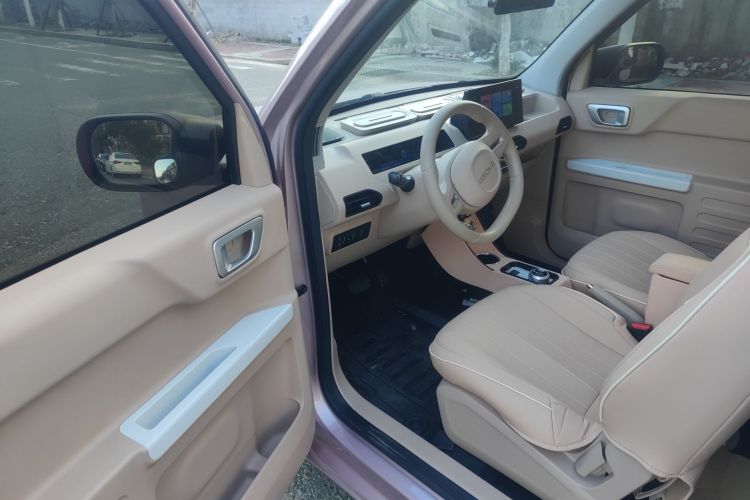 吉利汽车 2023款 熊猫mini 200km 耐力熊中控内饰7002