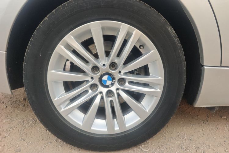 宝马3系 2012款 320i 时尚型车身外观6005