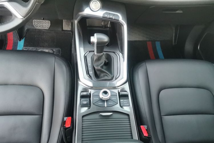 哈弗H6 2018款 红标 1.5T 自动超豪型局部细节9001