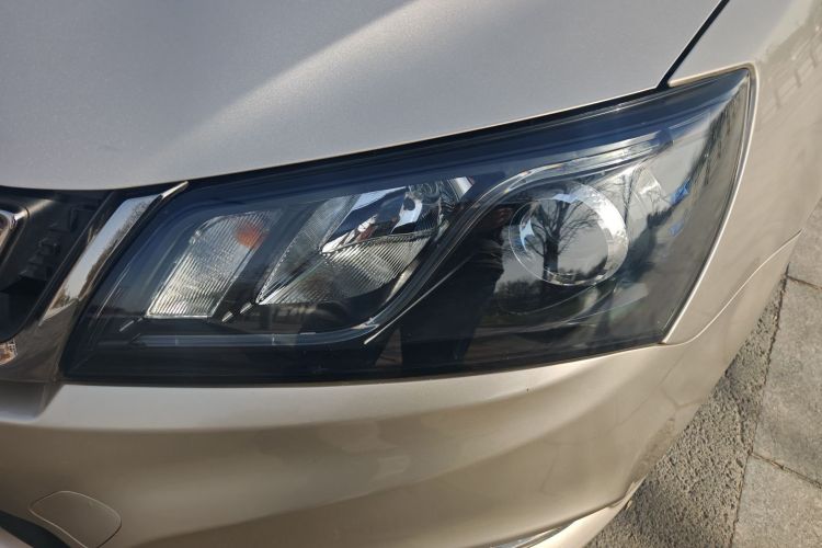 吉利汽车 帝豪 2017款 三厢百万款 1.5L CVT向上版局部细节36