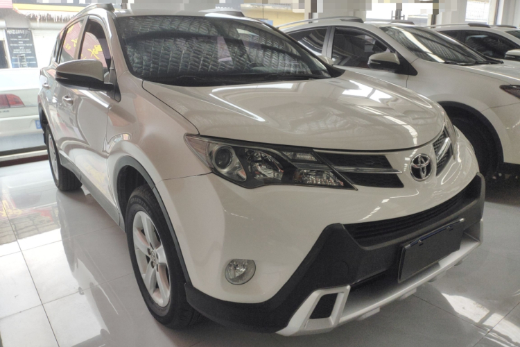 丰田 RAV4荣放 2013款 2.0L CVT四驱风尚版车身外观6002