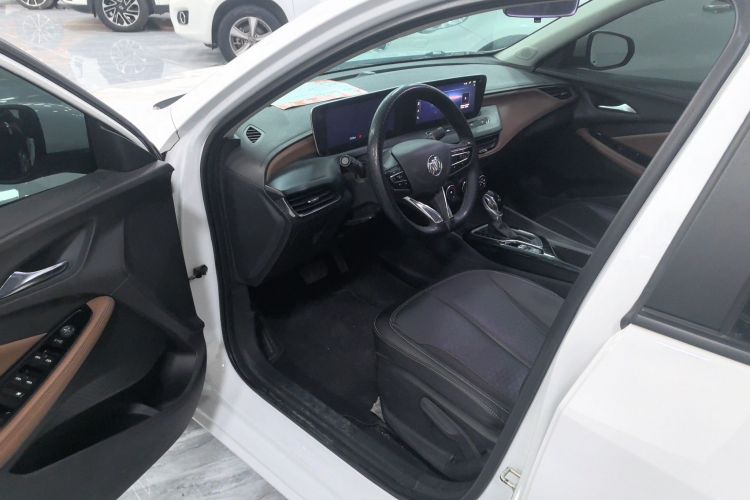 别克 威朗 2022款 Pro 533T 乐享版中控内饰7002