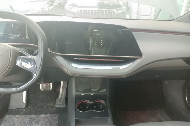 红旗EH7 2024款 760 Pro+ 四驱版局部细节16