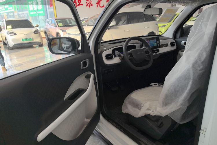 吉利银河 2025款 210km 熊猫卡丁中控内饰7002