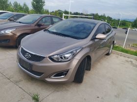 现代 朗动 2016款 1.6L 手动尊贵型