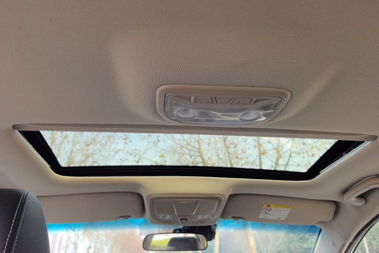 吉利汽车 帝豪 2017款 三厢百万款 1.5L CVT向上版局部细节9004