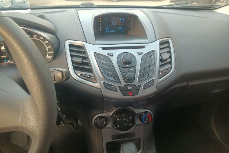 福特 嘉年华 2013款 两厢 1.5L 自动时尚型局部细节16