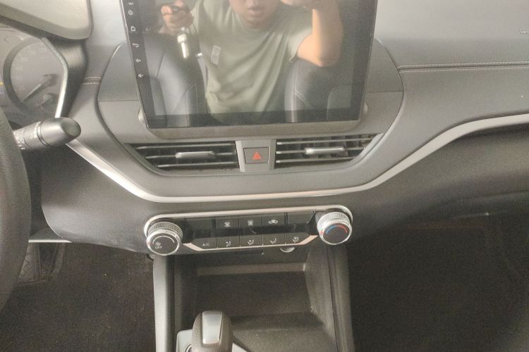 日产 天籁 2021款 2.0L XE 时尚版局部细节16