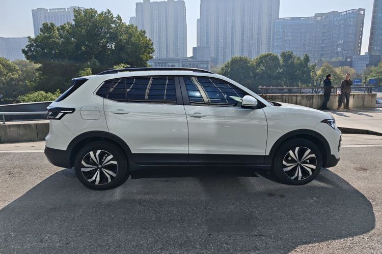 大众 途岳 2025款 新锐 300TSI 锐意版车身外观6003